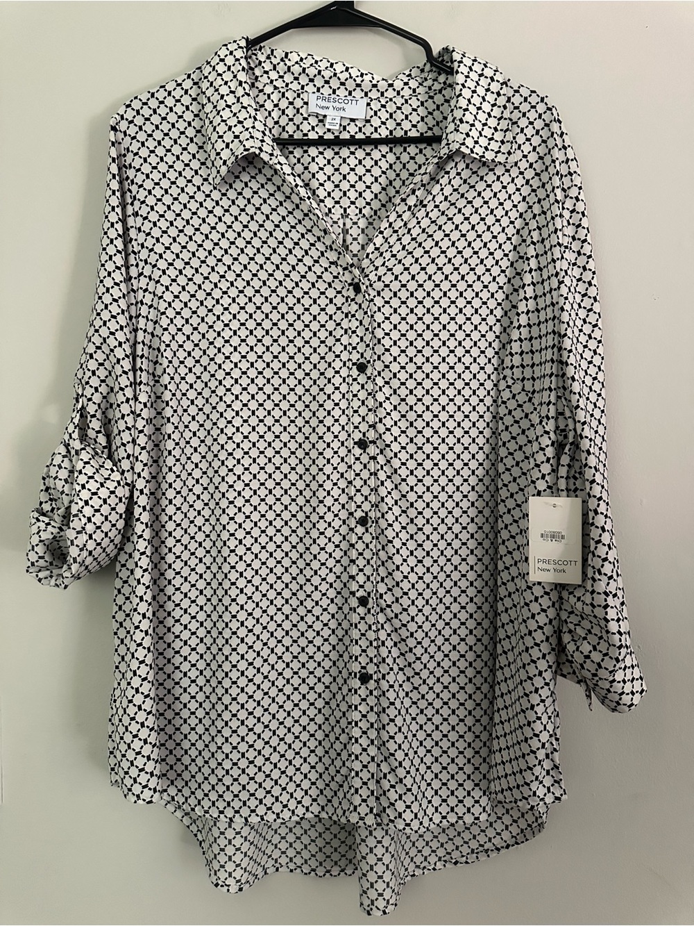 Prescott New York Black & White Geometric Button-Up Blouse